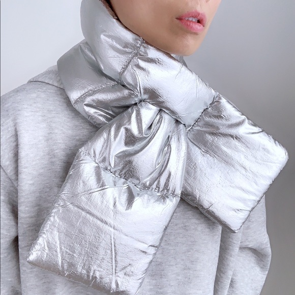 SLICK PUFFER NECK WARMER - Black - Picture 8 of 9